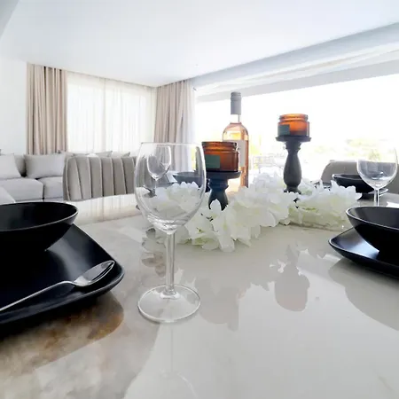 Vila Glaroi 3 *