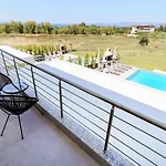 Glaroi 3 *