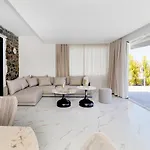 Glaroi 3 *