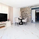 Glaroi 3 *