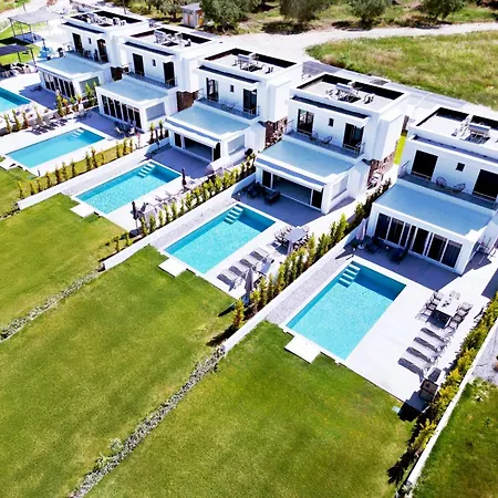 Villa Glaroi 3 *