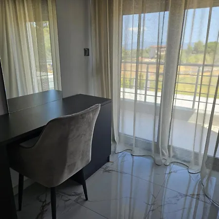 Glaroi 3 Villa *