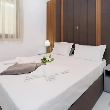 Glaroi 3 Пефкохори