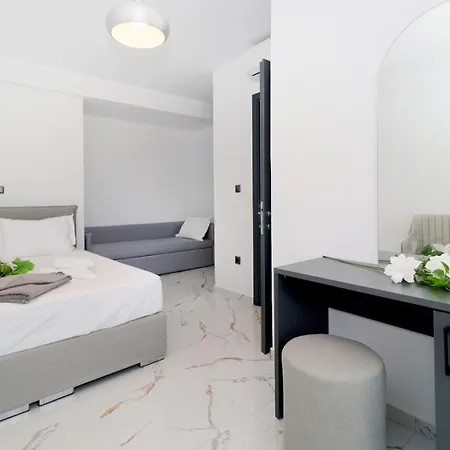 Glaroi 3 Пефкохори